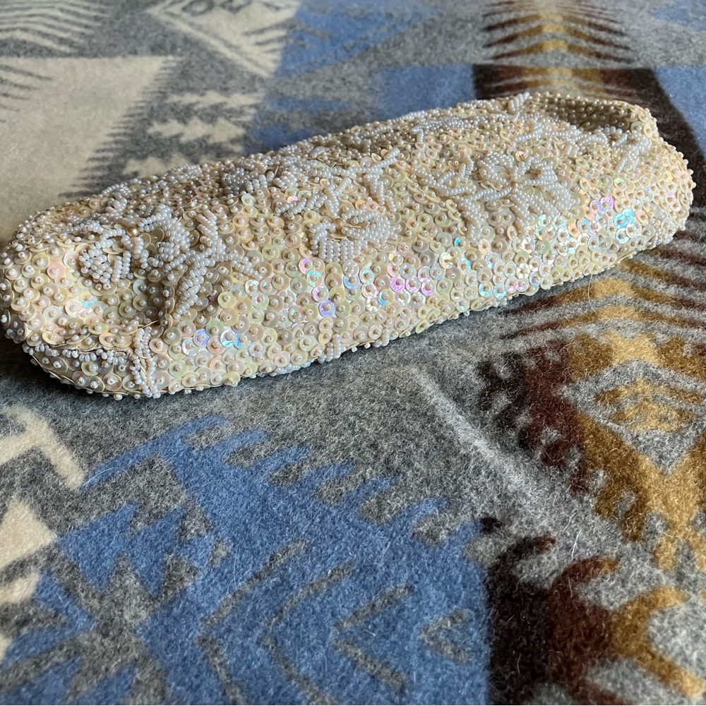 Vintage Handmade Pearl Micro-Beaded Sequined Clutch Evening Purse - Picture 4 of 9